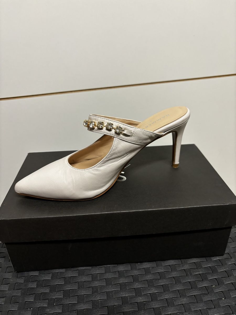 Scarpe da donna: Hammersein Mules Gr. 38 Weiss Strass, Leder – Usato da Salenstein venduto da Silly...0