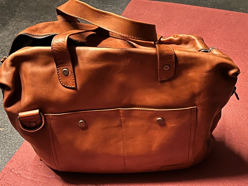 Nixon 100 leather bag Kaufen auf Ricardo