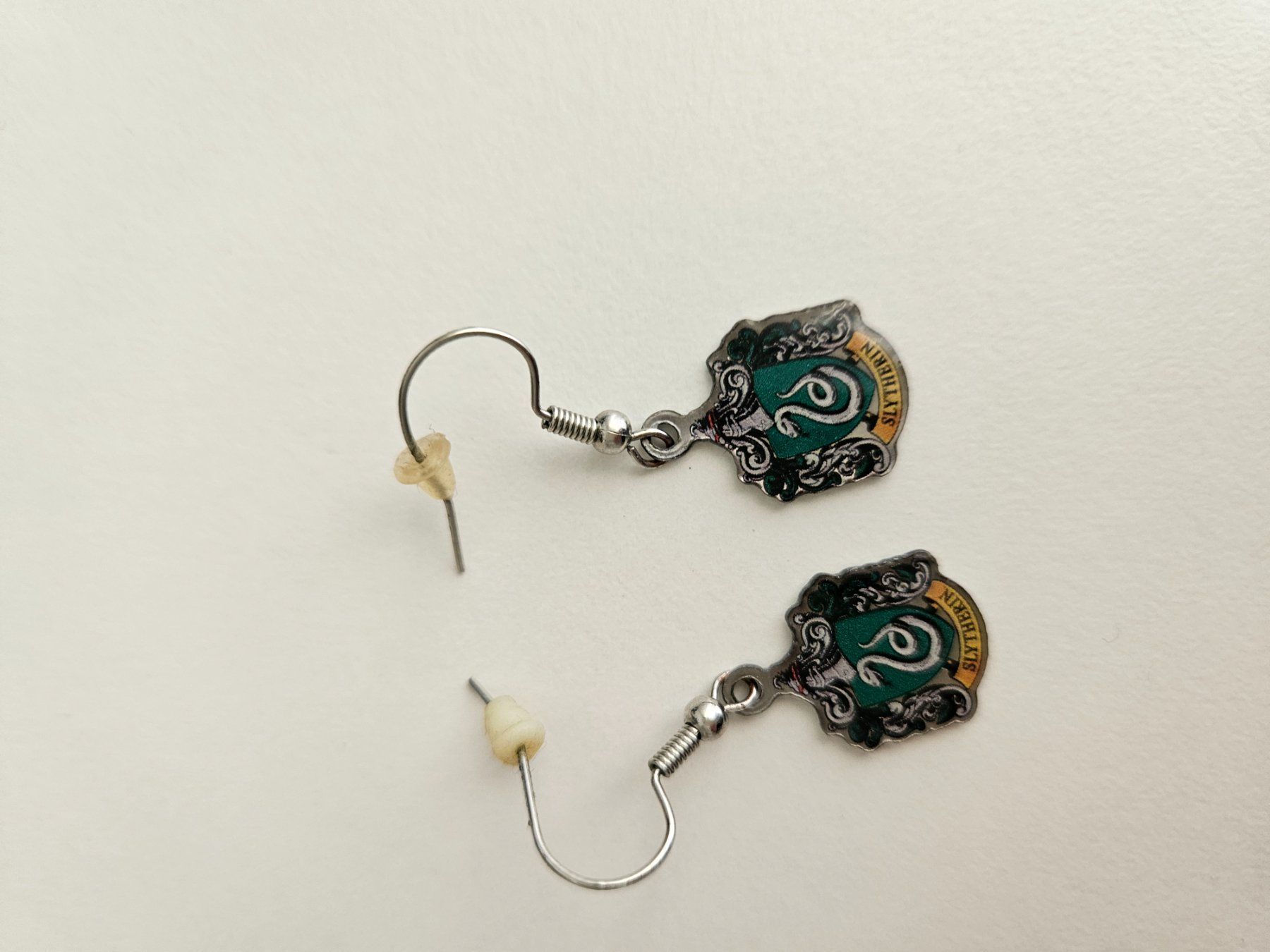 Orecchini pendenti & Orecchini a lobo: Harry Potter Ohrringe Slitherin – Usato da Wettswil venduto da Tinman01 2