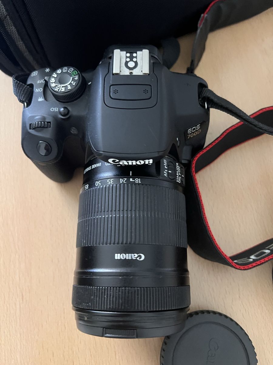 Canon Fotocamera: Canon EOS 700D mit Objektiv 18-135mm und Tasche – Usato da Uster venduto da SmartSales_zh 1