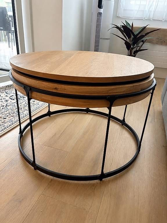 Tables: Couchtisch  – D'occasion à Inwil par dan_w9hq