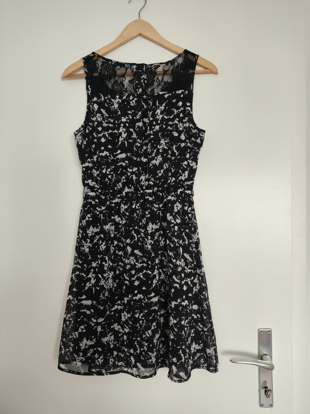 Only Vestiti: Kleid schwarz grau Only 36 – Usato da Neuhausen venduto da JessIst 1
