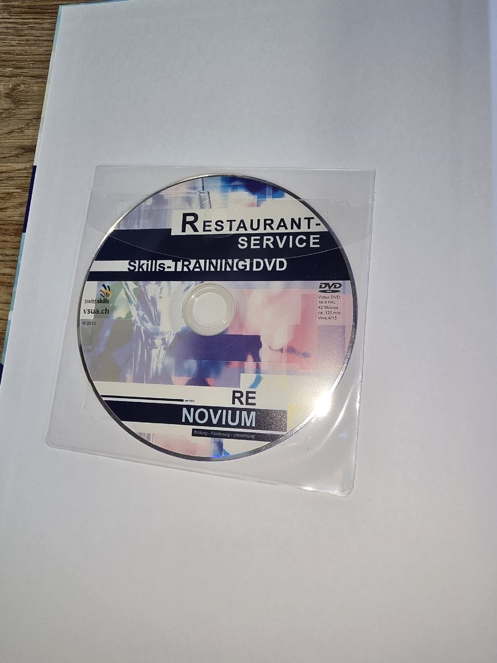 Libri: restaurant service skills training book – Usato da Morschach venduto da Monikawi 3