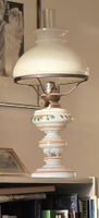 Antike Petroleumlampe mit Blumendekor gebraucht Zustand