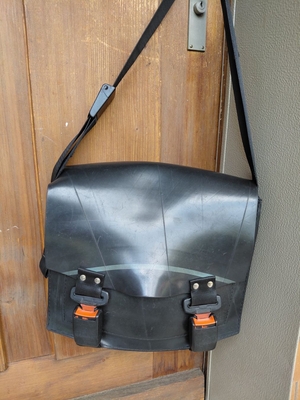Borse: Schultertasche robust 38x36cm – Usato da zuchwil venduto da parson65