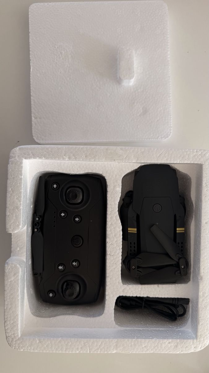 Camcorder: Foldable FPV Drone with Remote Control and Accessories – Neu (gemäss Beschreibung) aus Thalwil von inf_86dk 2