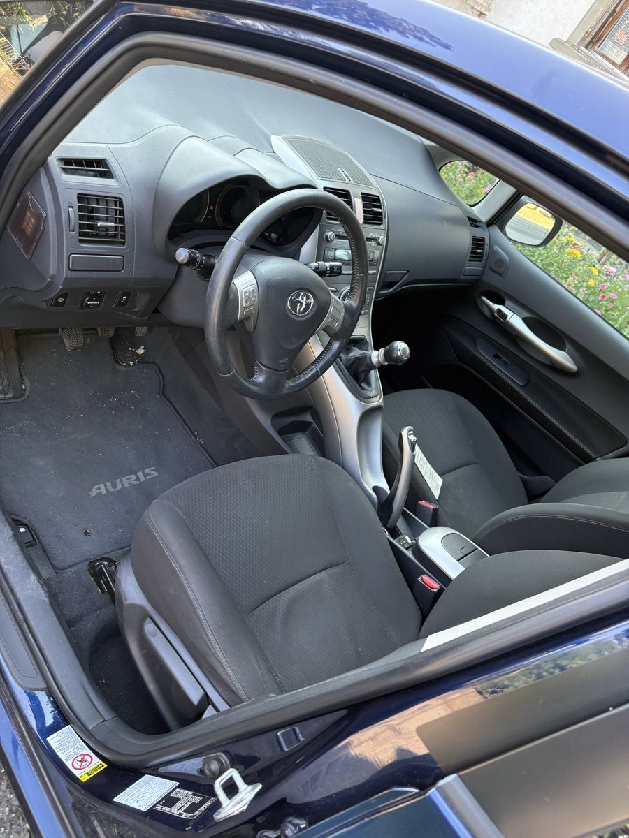 Toyota Automobili: Toyota auris – Usato da Siviriez venduto da S16_cl2000 5