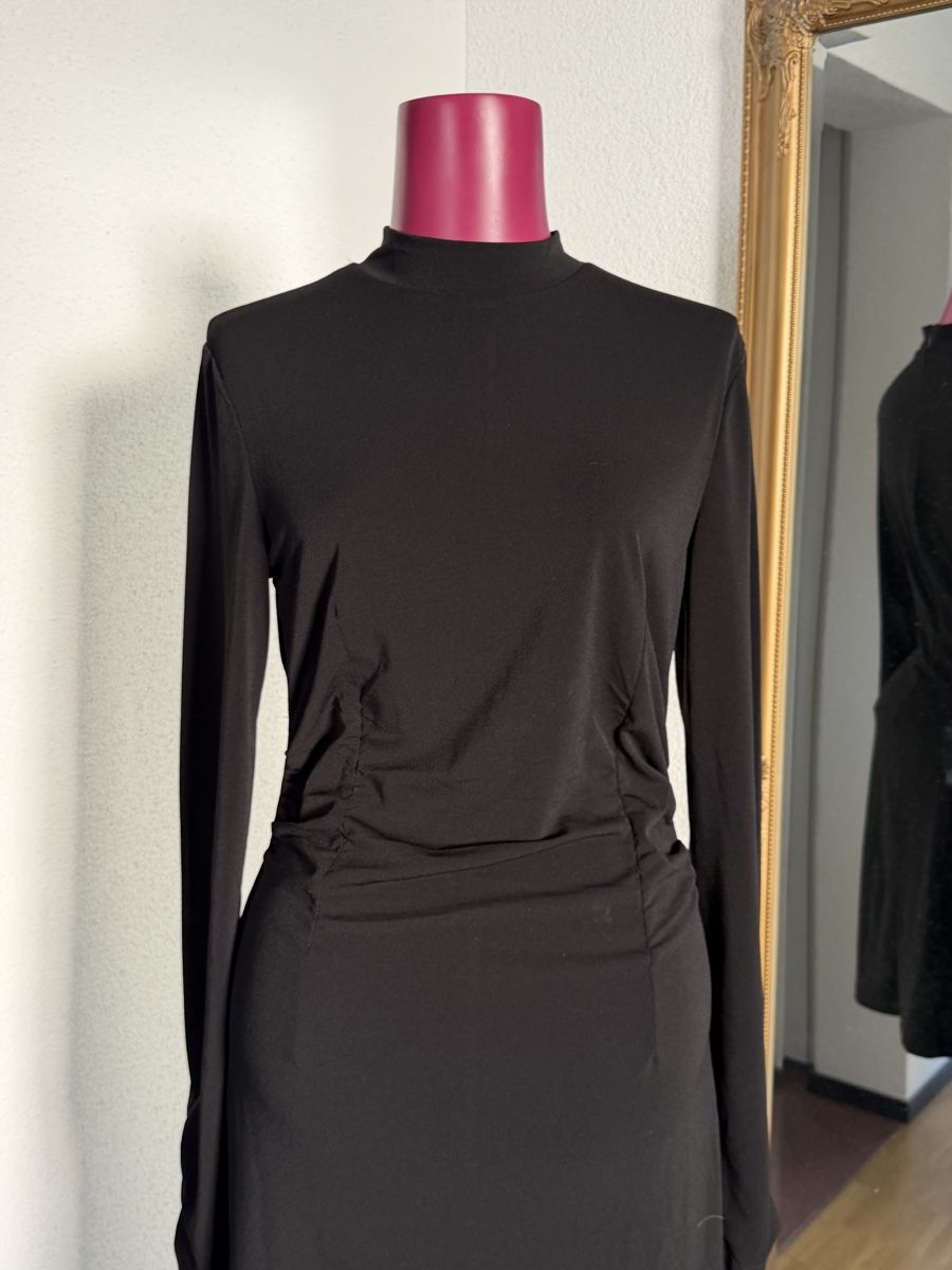 Vestiti: Elegantes, schwarzes Kleid – Nuovo (secondo la descrizione) da Niederuzwil venduto da Lisascloset 1