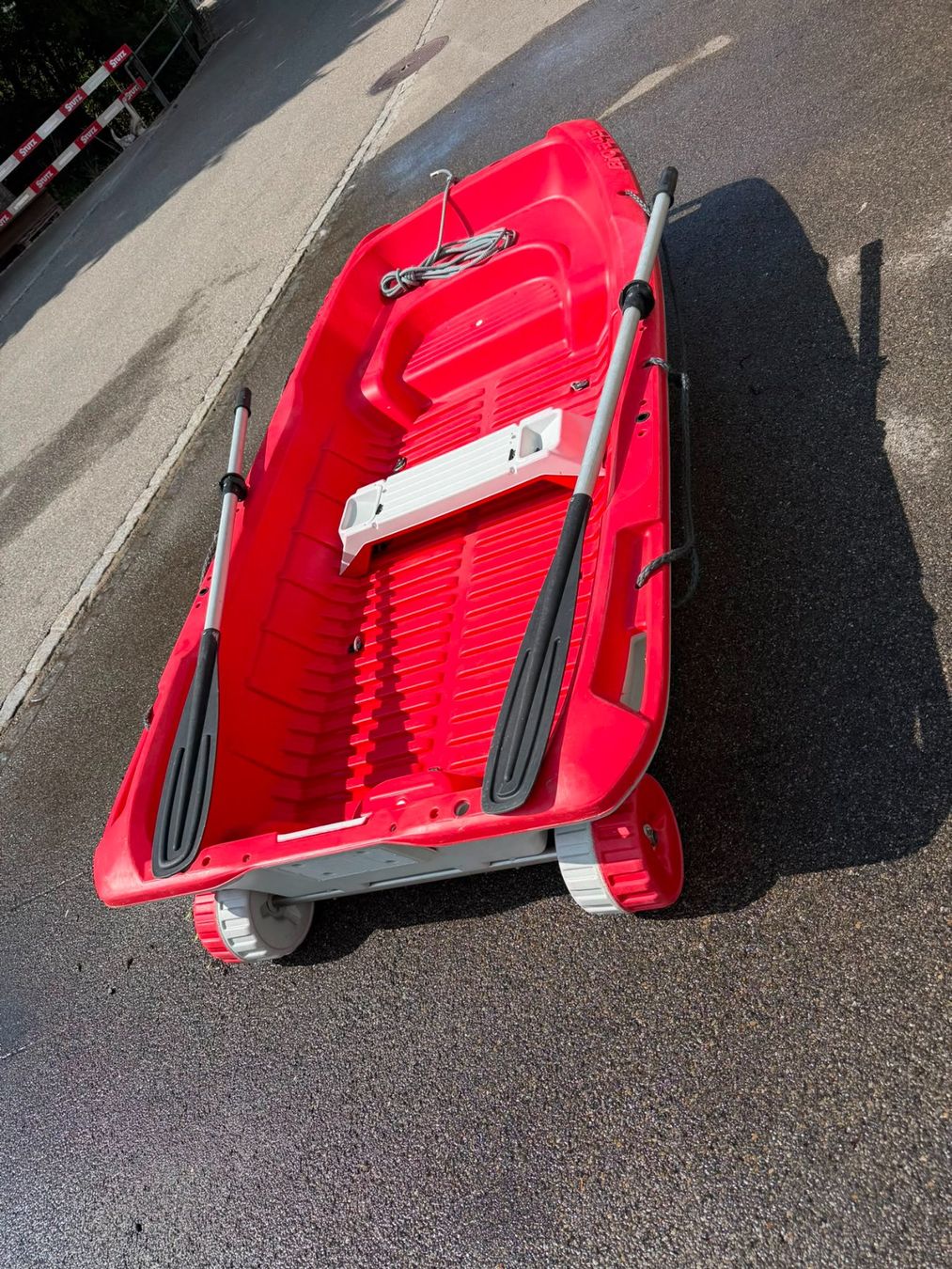 Bic Barche: RBB BOAT RULLY Boot mit Rädern Ruder Rot – Usato da Ulisbach venduto da ARS-Trading