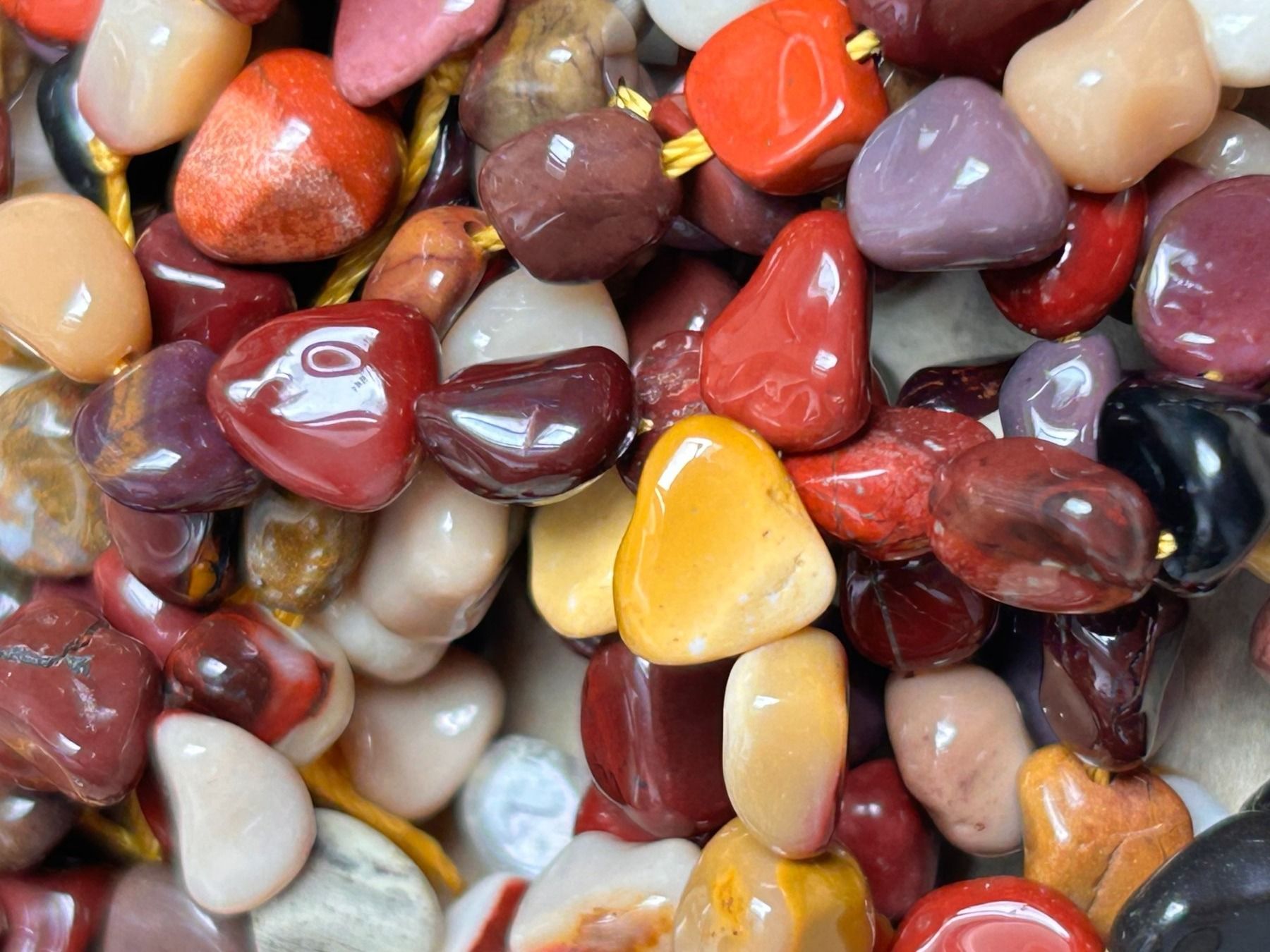 Pietre preziose: Strang echte Mookaite Nuggets / stone 8-10 mm – Nuovo e nell'imballaggio originale da Niederrohrdorf venduto da Ytobi 1