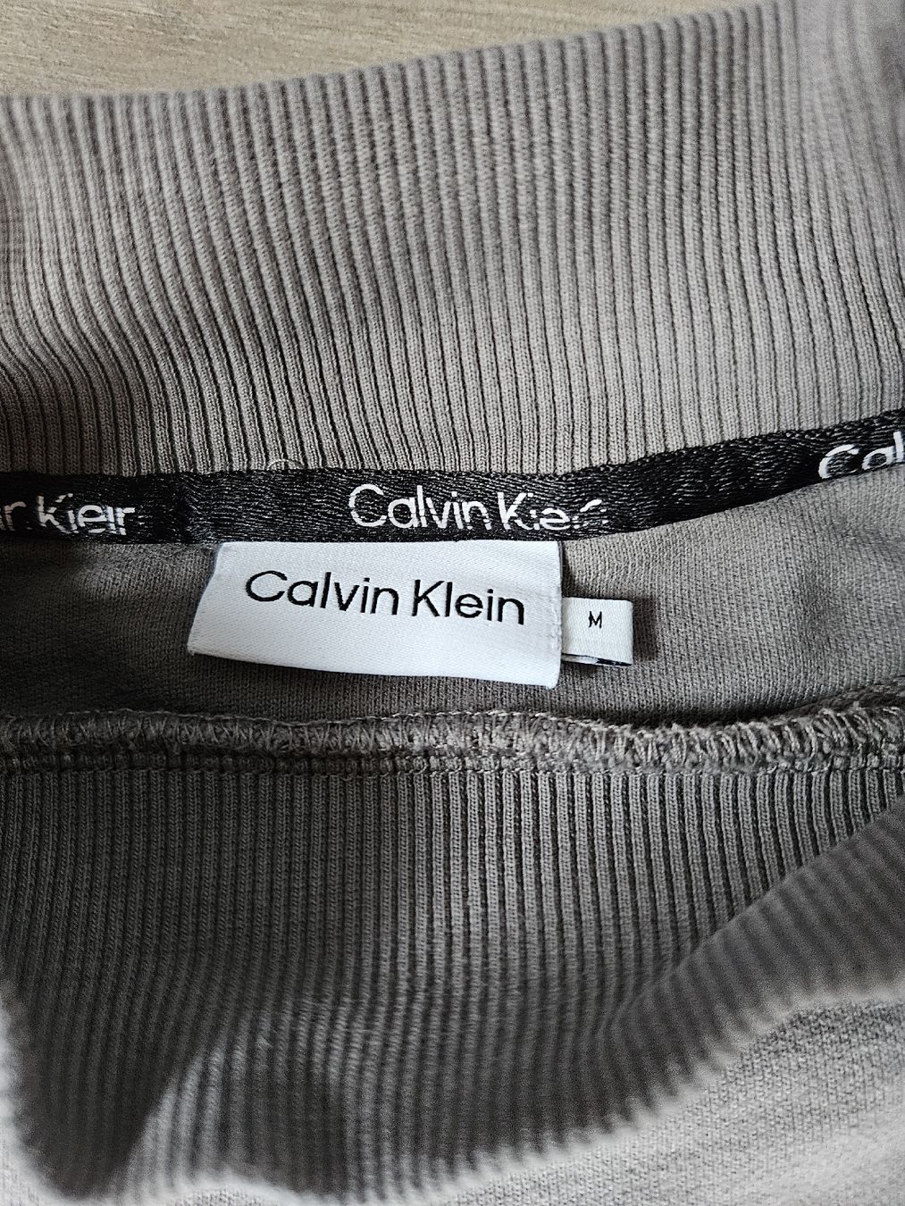 Calvin Klein Maglioni & Felpe: Pull col-roulé CALVIN KLEIN(M) – Usato da Arveyes venduto da sape.online 2