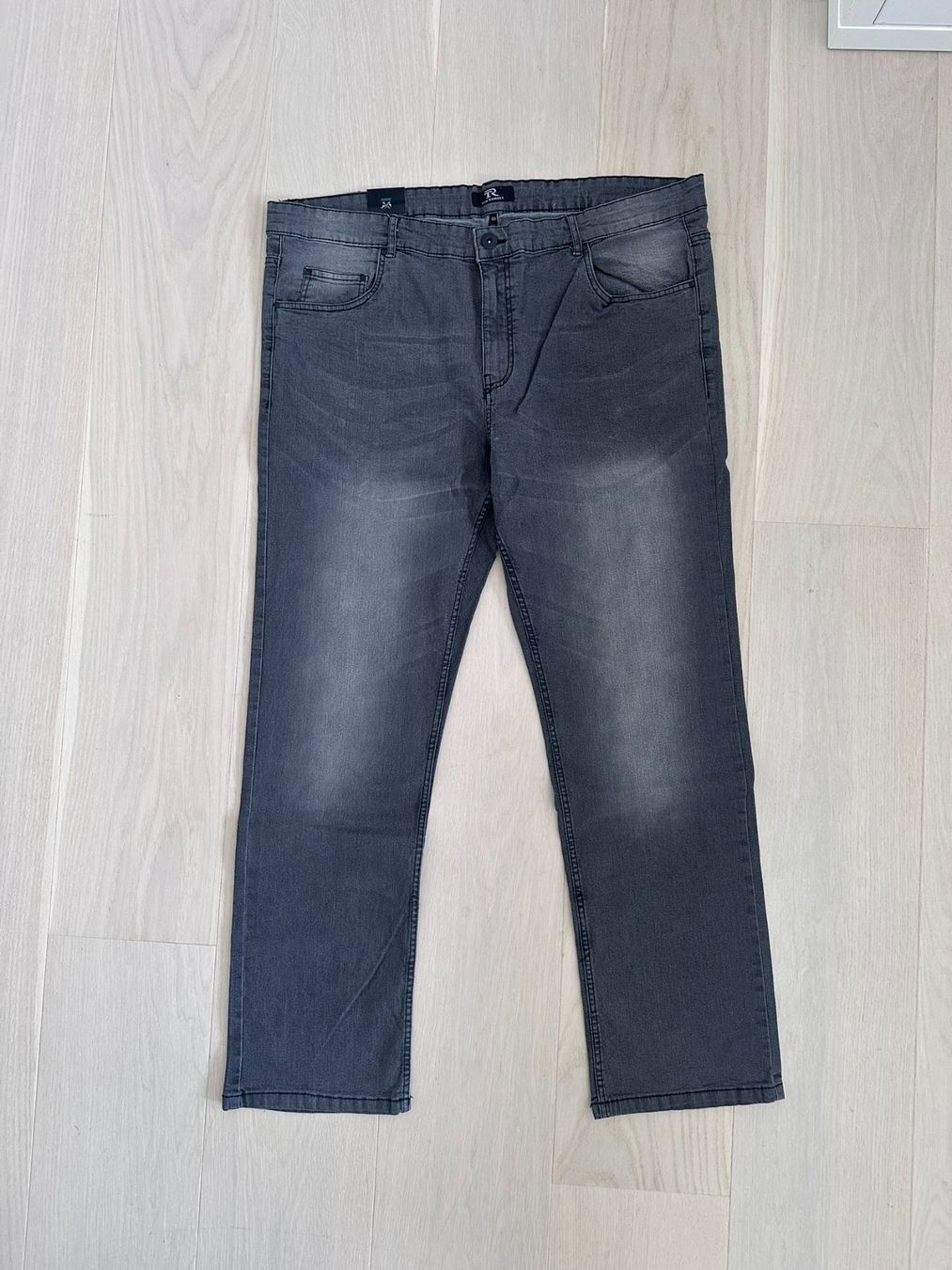 Jeans: Herrenjeans Gr. 60 – Nuovo e nell'imballaggio originale da Balzers venduto da NinaSprenger