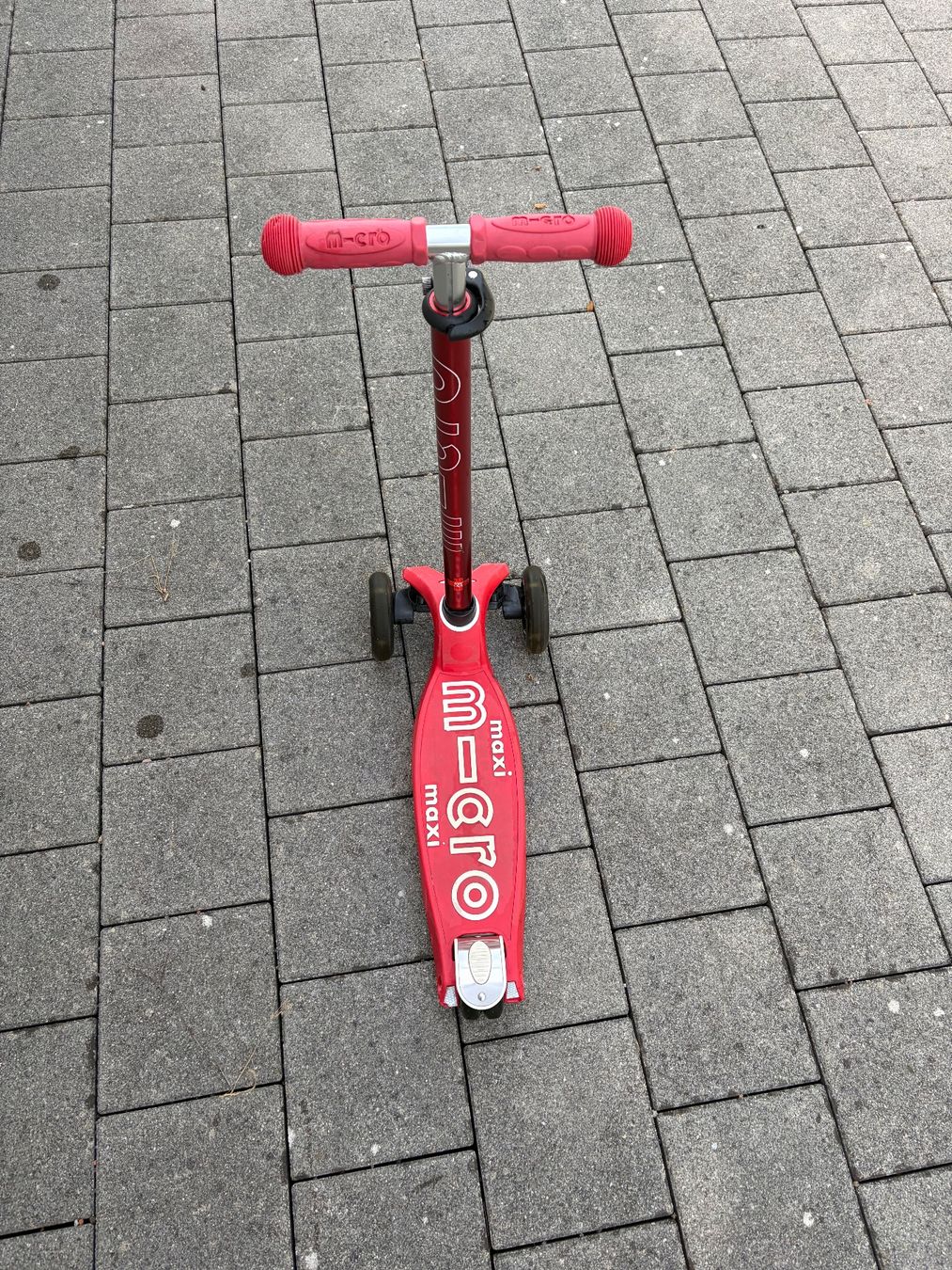 Micro Kickboard: Micro Scooter Maxi mit Blinkräder – Usato da Altstätten SG venduto da upso 2