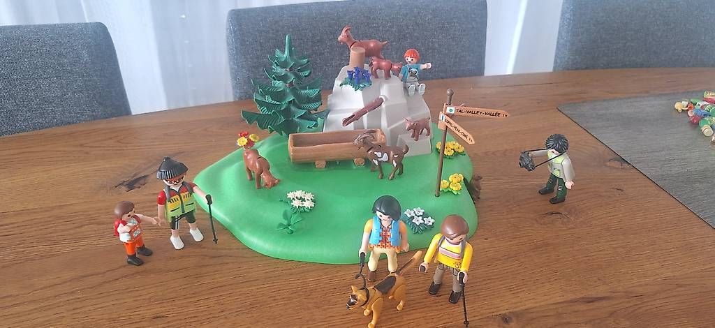 Playmobil Giocattoli: Playmobil Wanderer mit Berg – Usato da Neuenkirch venduto da Ducati79