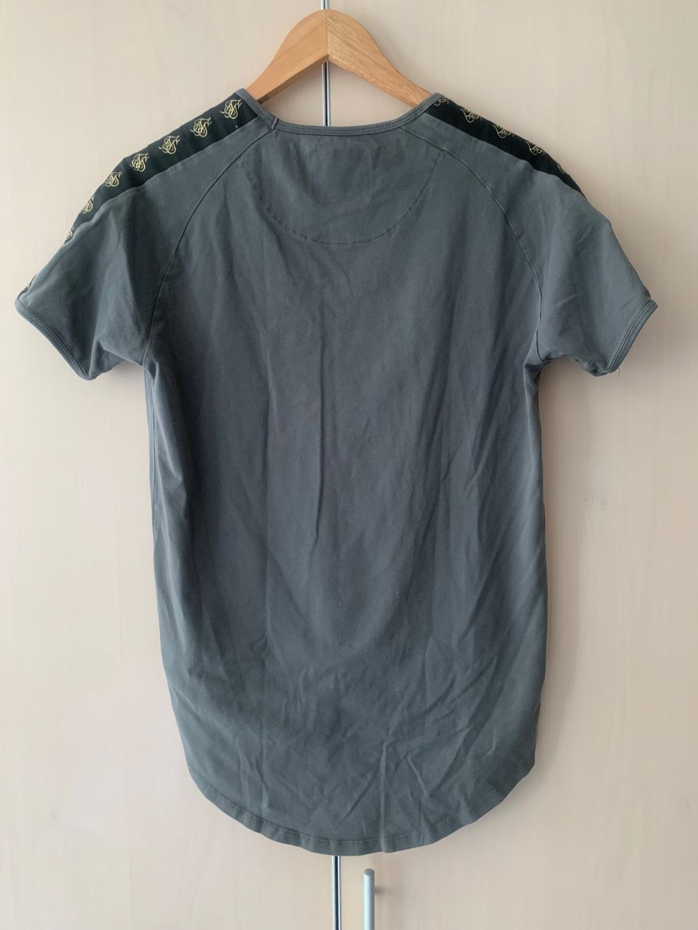 Siksilk T-shirt: T-Shirt SikSilk grau, Grösse M – Usato da Rosshäusern venduto da MiJoDoOl 1