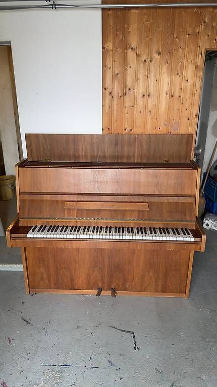 Strumenti musicali: Abgerocktes Klavier zu verschenken – Usato da Hombrechtikon venduto da Flurina76