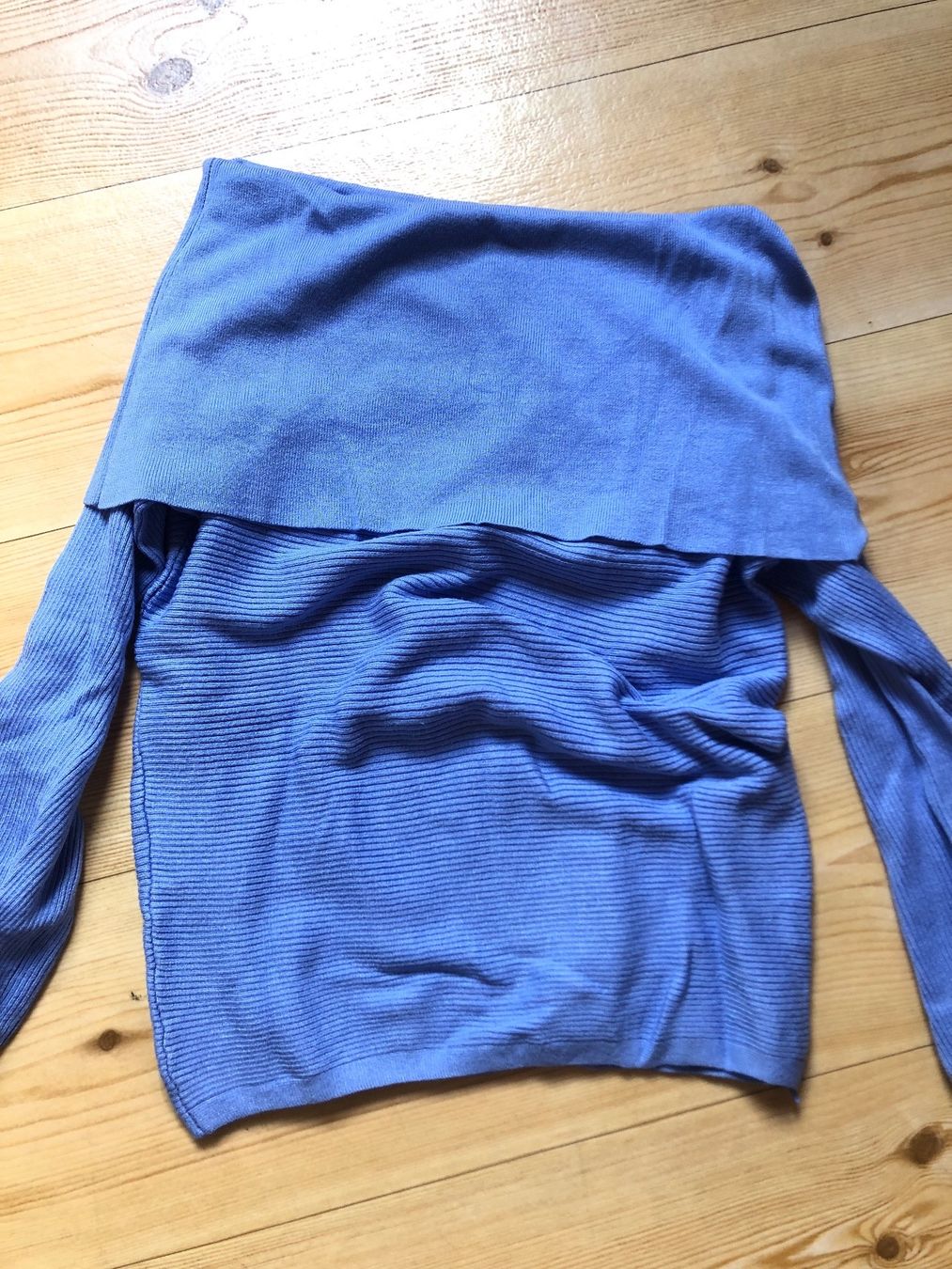 Maglioni & Felpe: Pull bleu épaules dénudées – Usato da Bulle venduto da sop_ct6x 2