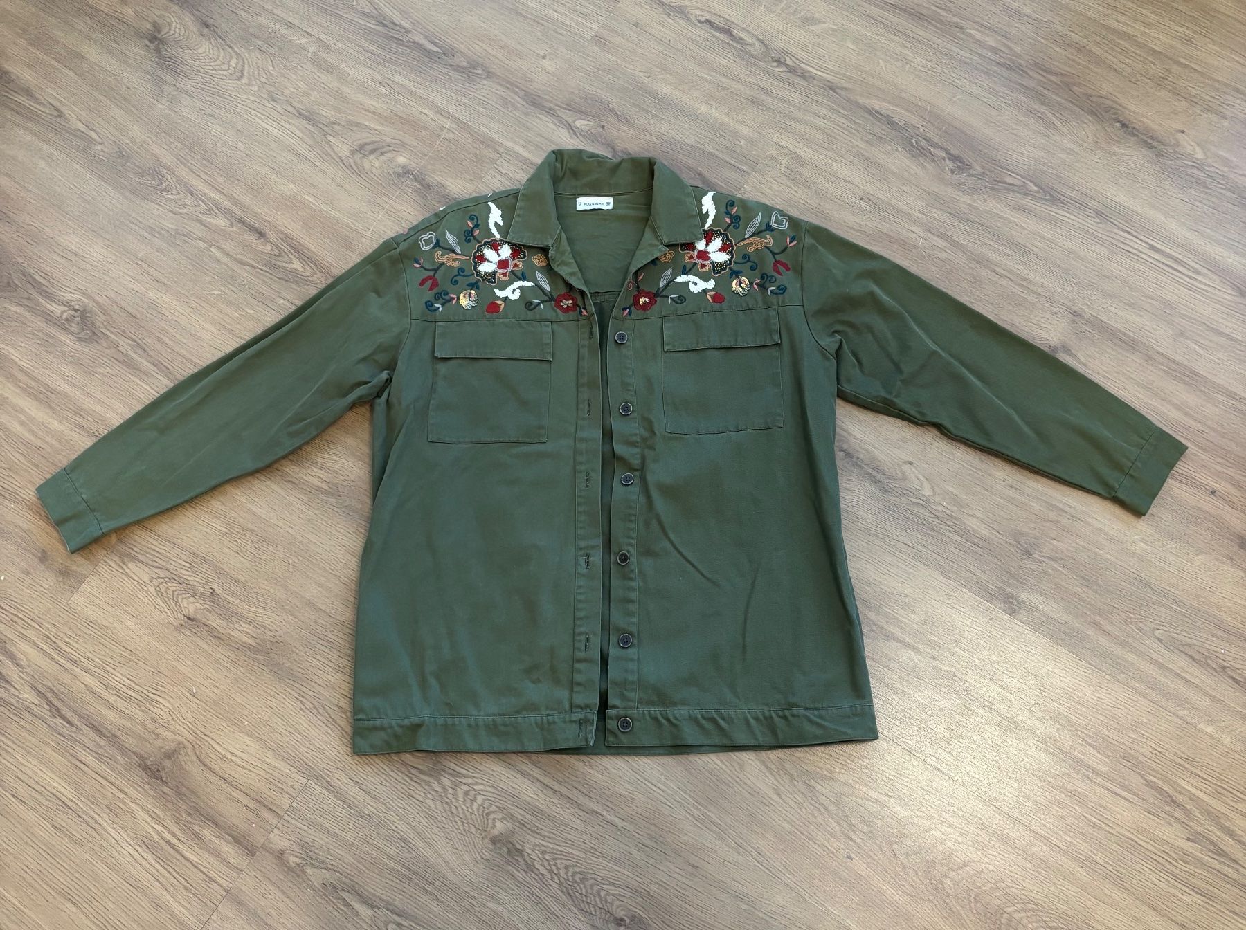 Pull&Bear Giacche: coole Jacke Pull & Bear - Blumenstickerei - Gr. S/M – Nuovo (secondo la descrizione) da Brügg BE venduto da doppelsalchow