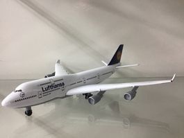 Lufthansa Boeing 747-400 Modellflugzeug, 1:500