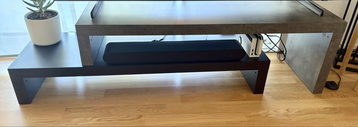 Mobili TV: TV Möbel in Betonoptik  – Usato da Höri venduto da Ung 1