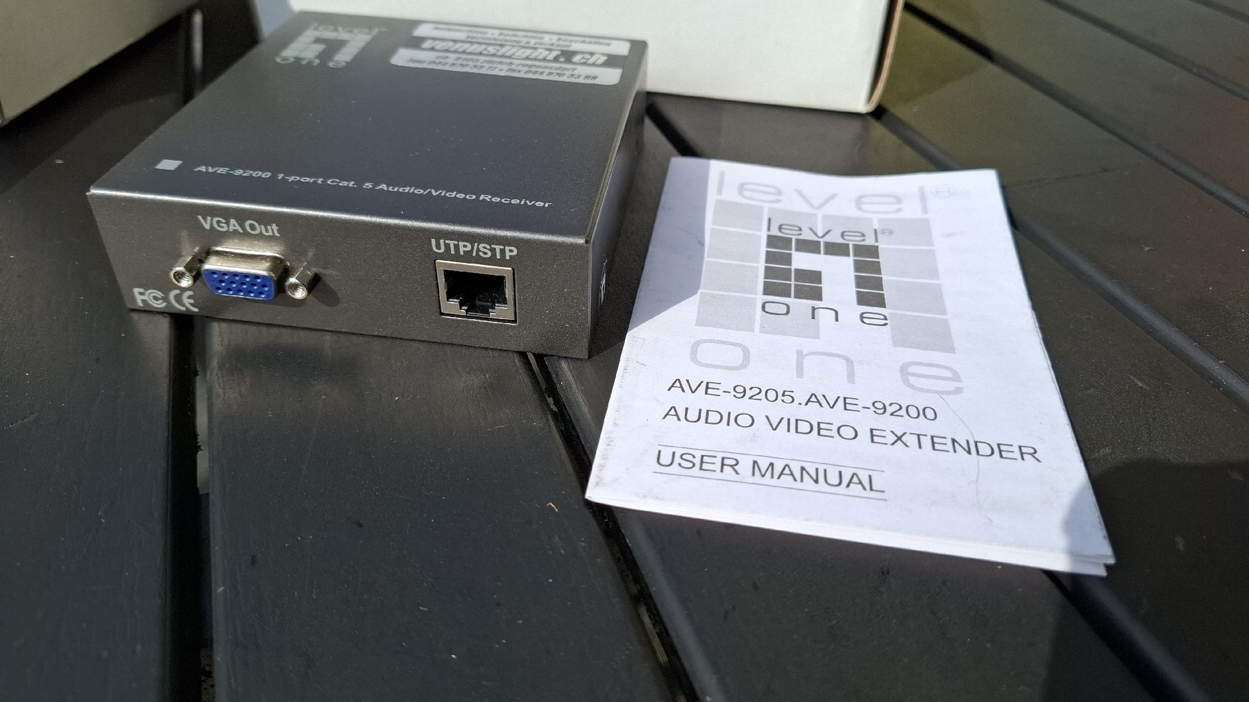 Unità & Adattatore: Level One Audio Video Extender Set VGA AVE-9200 & AVE-92001 – Usato da Watt venduto da Gubrist 2