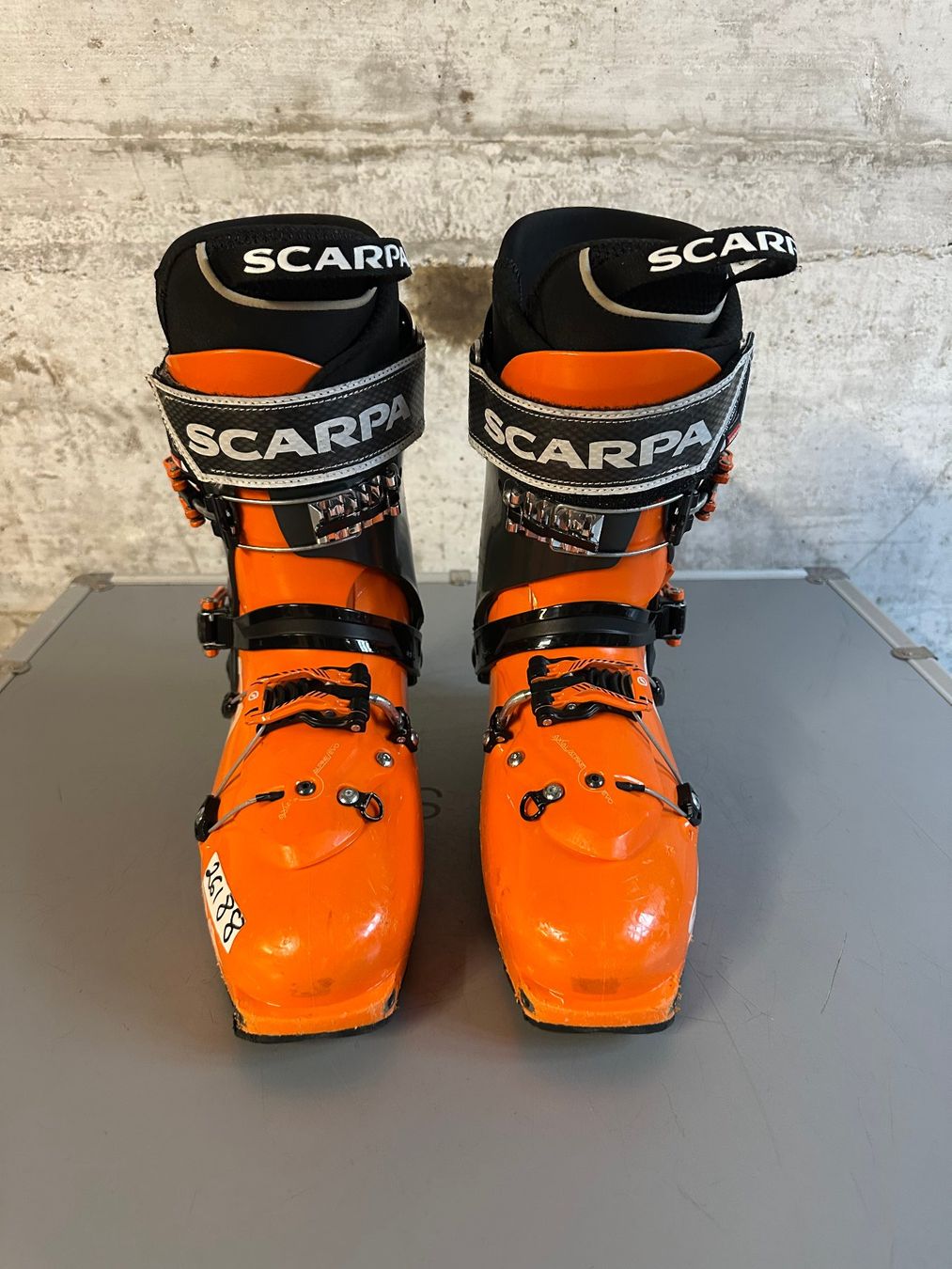 Scarpa Herrenschuhe: Scarpa Touren Skischuhe 29 / 44.5 – Gebraucht aus Emmenbrücke von karkarkar 1