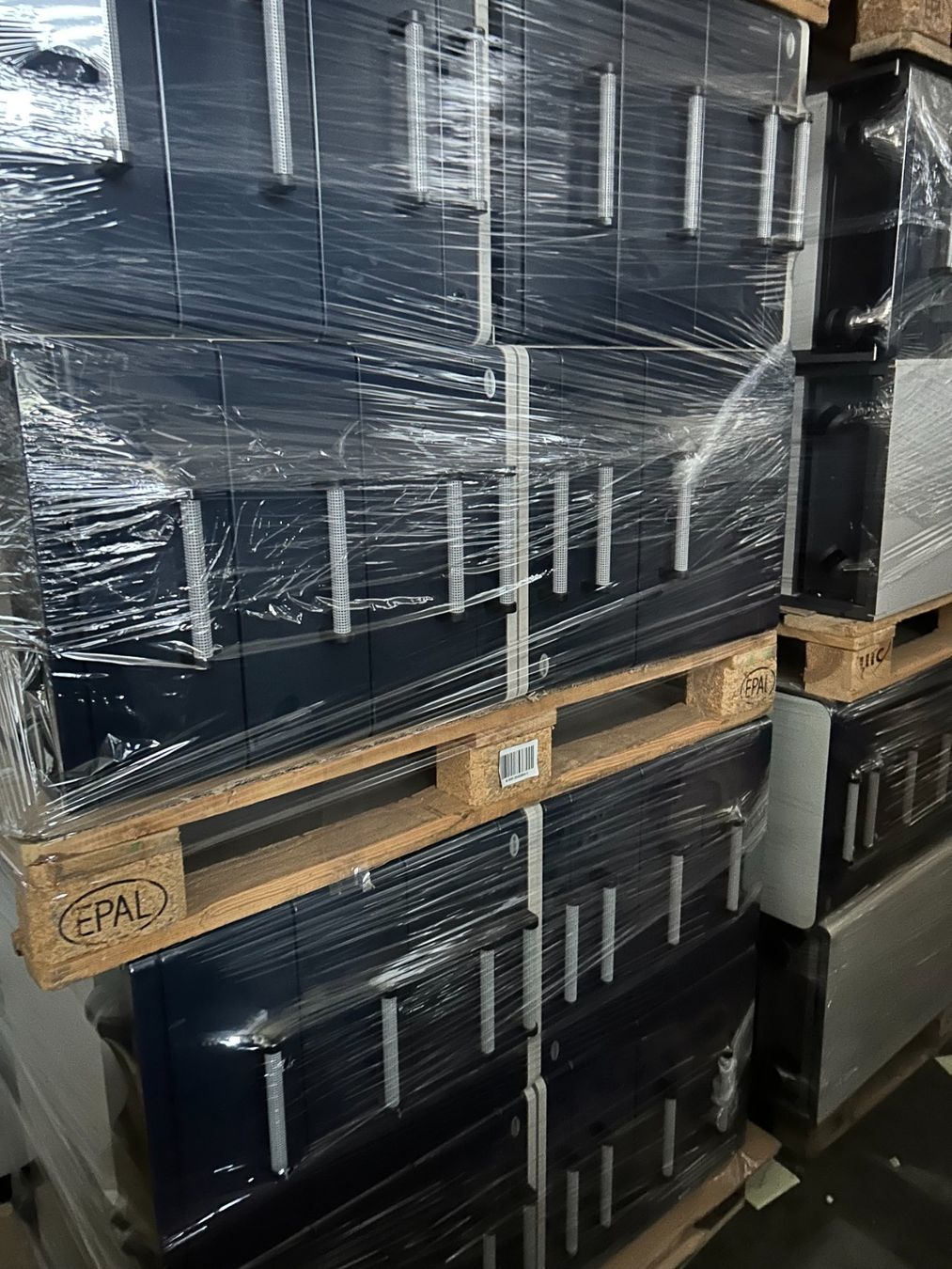 Korpus: Rollcontainer / Büroschrank mit 4 Schubladen – Neu und originalverpackt aus Emmen von ric.luzern 3