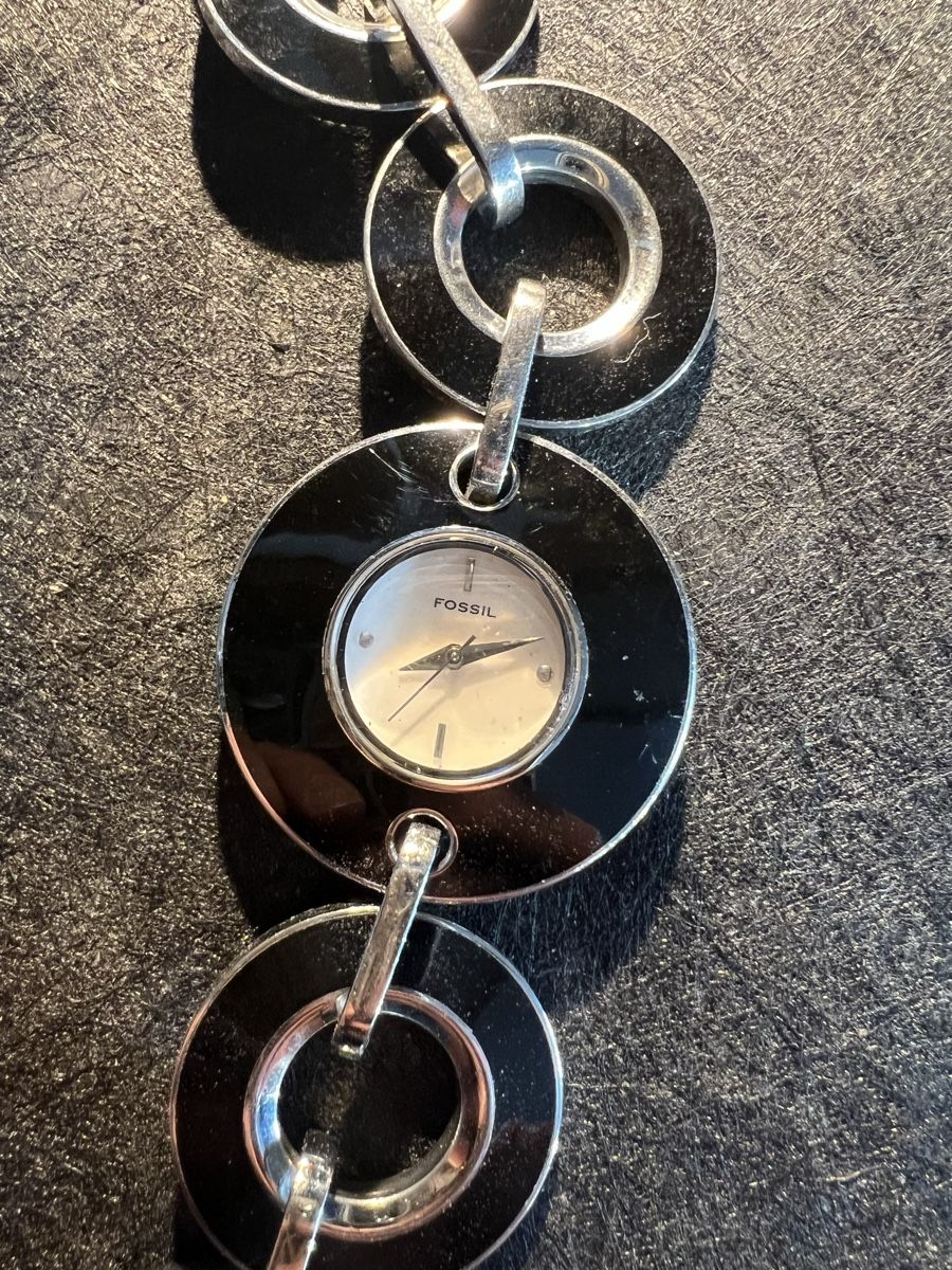 Fossil Orologi: Fossil Uhr (in Originalbox) – Usato da Laufen venduto da groove60