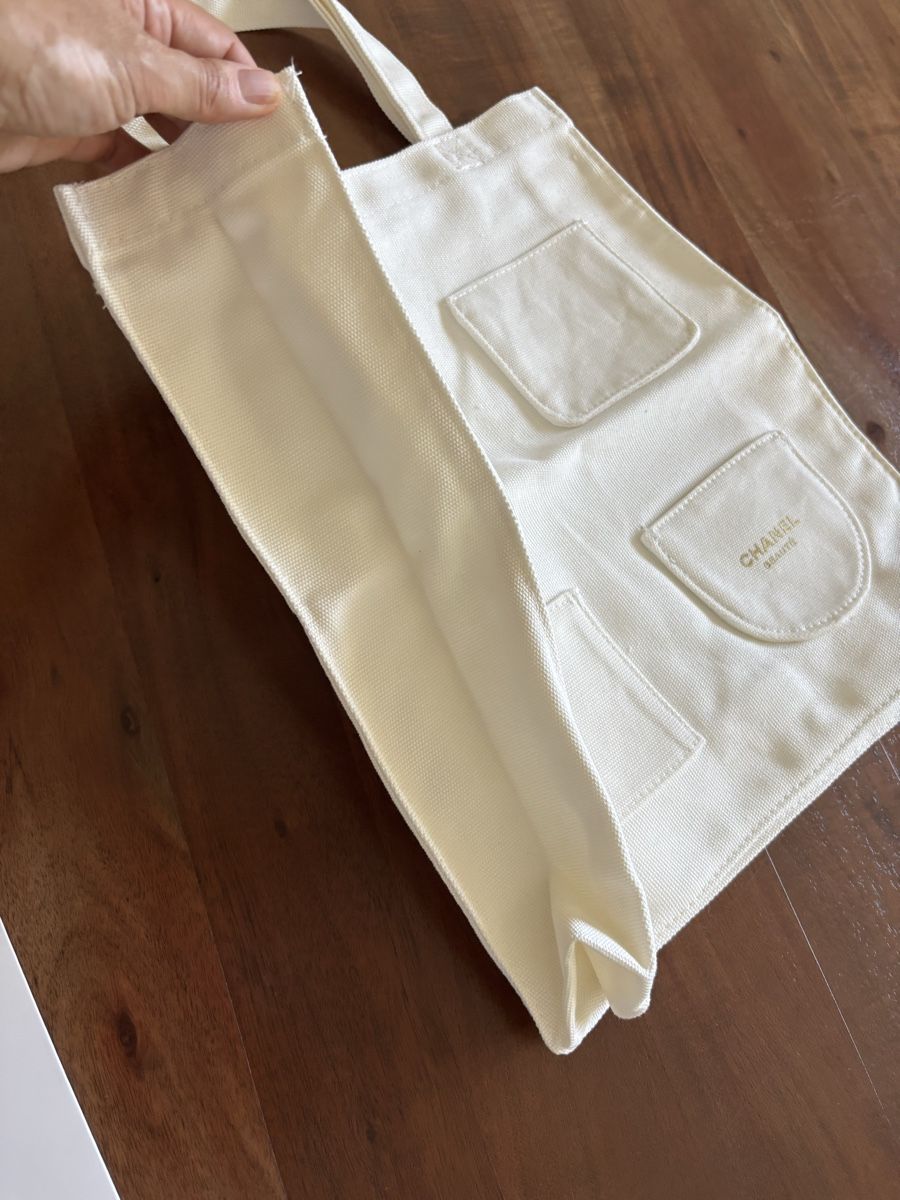 Chanel Borse da donna: Chanel Tasche Stoff weiss neu – Nuovo e nell'imballaggio originale da Bülach venduto da mmva01 2