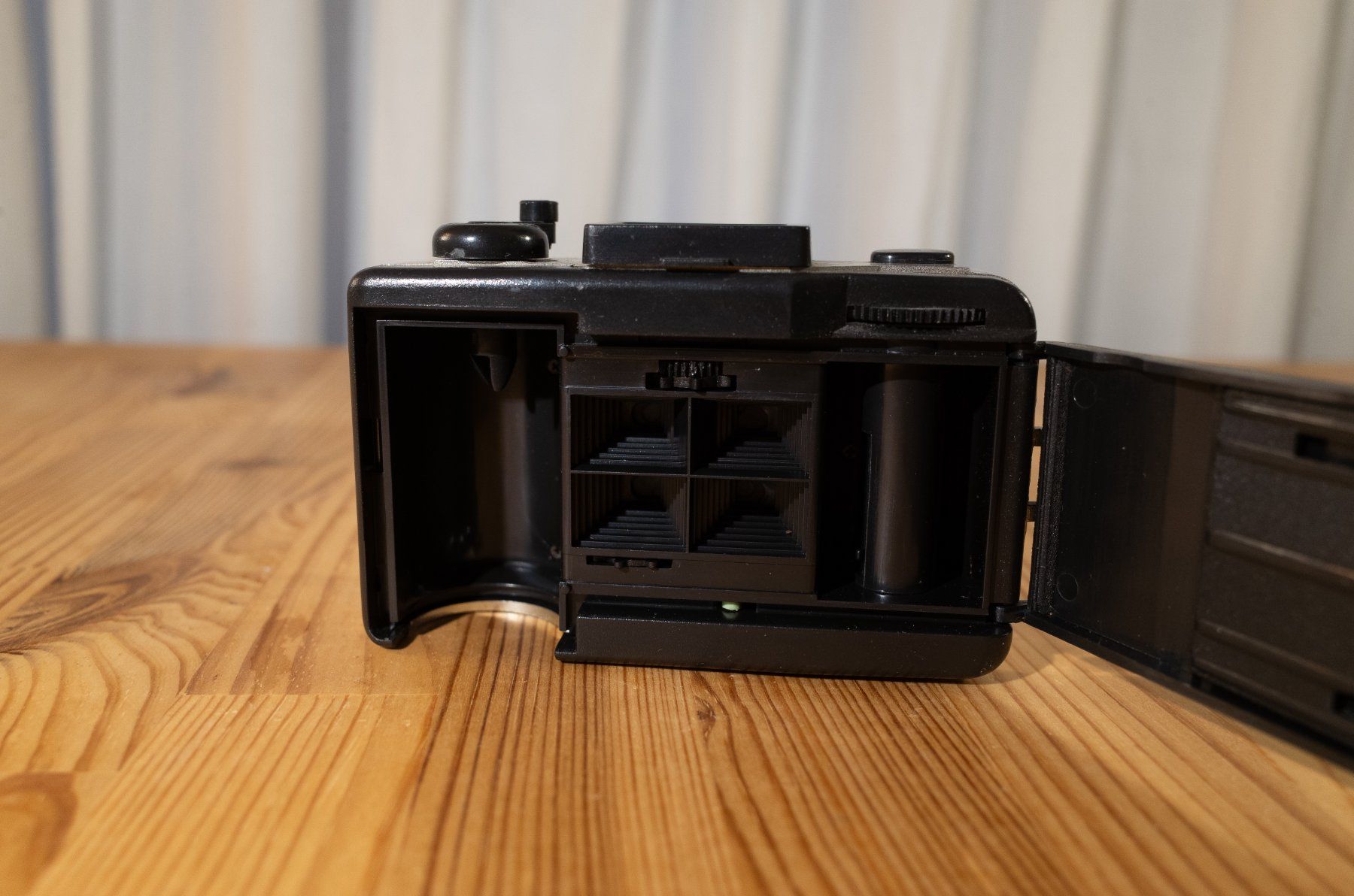 Lomo Kamera: Lomography Action Sampler Kamera – Gebraucht aus Wädenswil von SO2 3