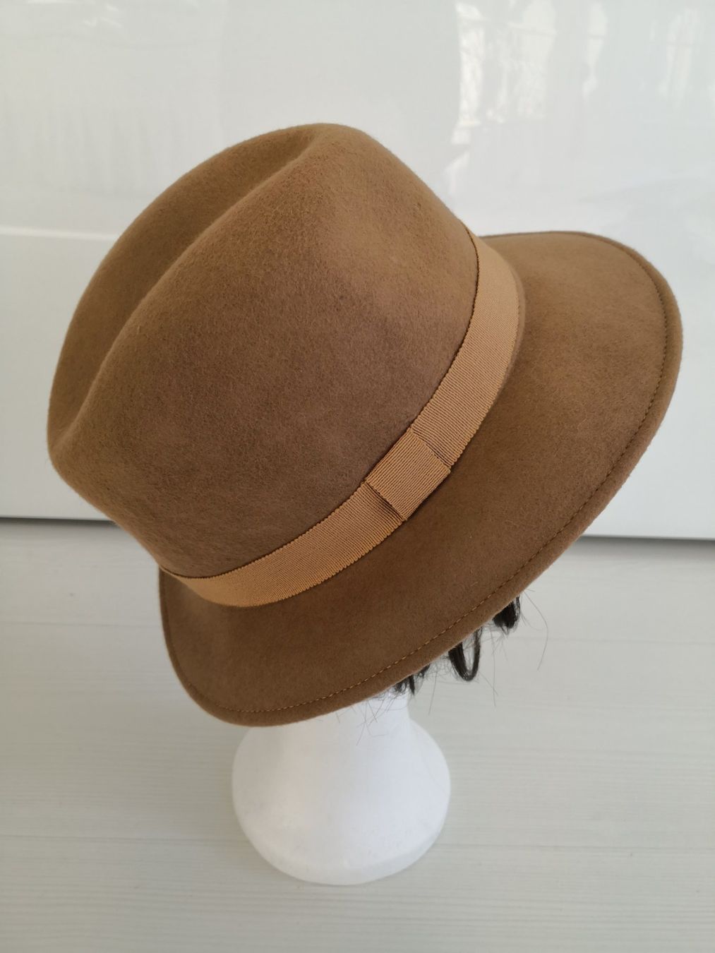 Copricapi, berretti & cappellini: 🤩HUT BEIGE MIT BAND – Usato da Olten venduto da Naja-Twins-Twins 5