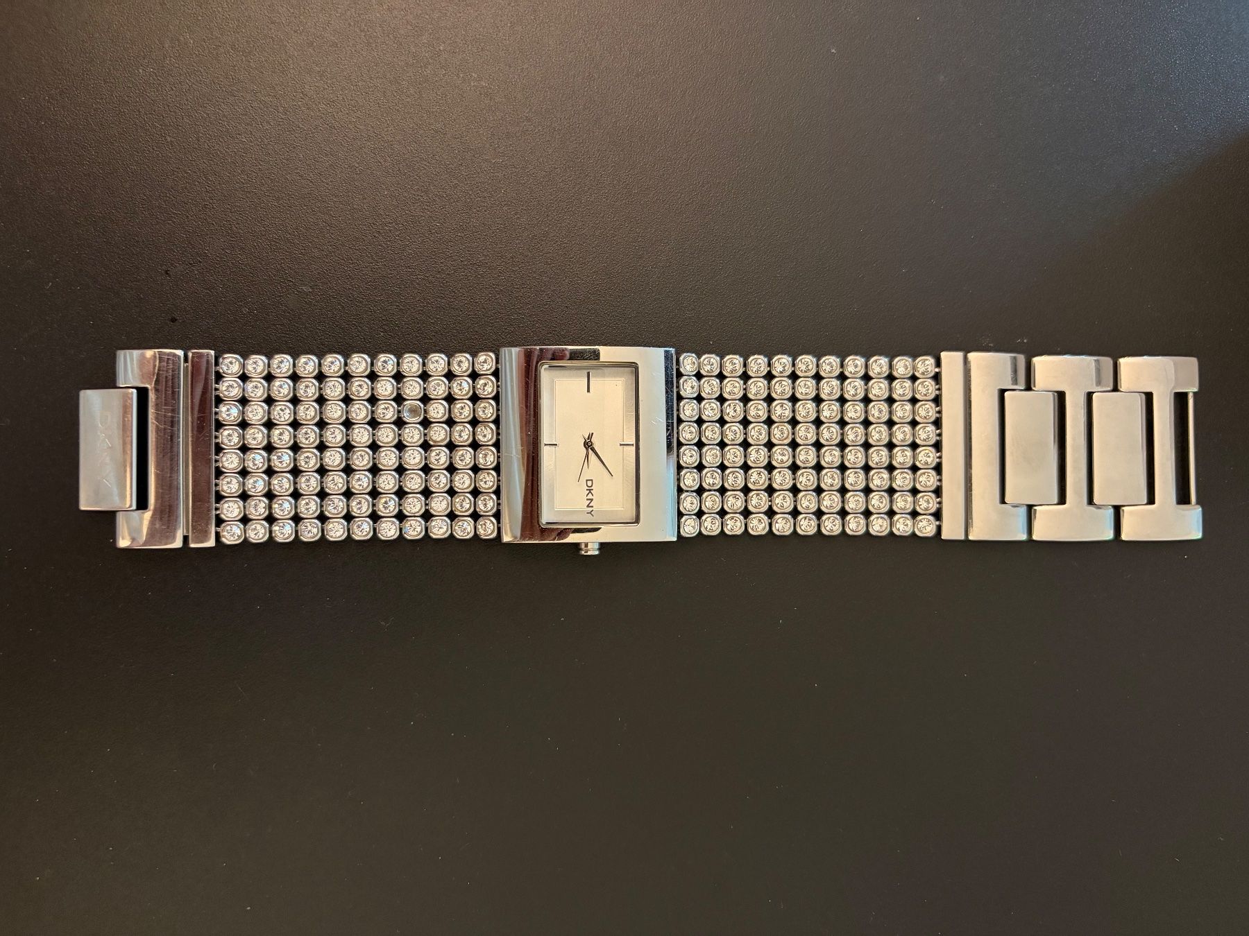 DKNY Uhren: Armbanduhr von DKNY – Gebraucht aus Zürich von Tonen3 2