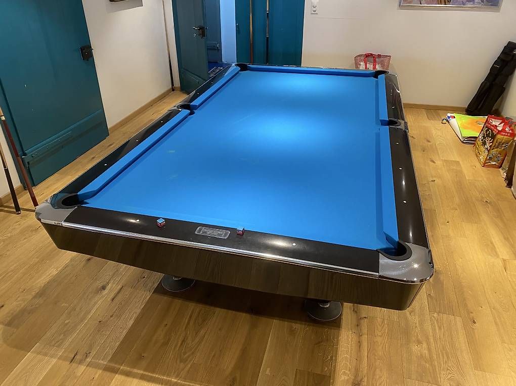 Tavoli da biliardo: Brunswick Gold Crown 3 Billardtisch 9ft – Usato da Frauenfeld venduto da TD_Design 1