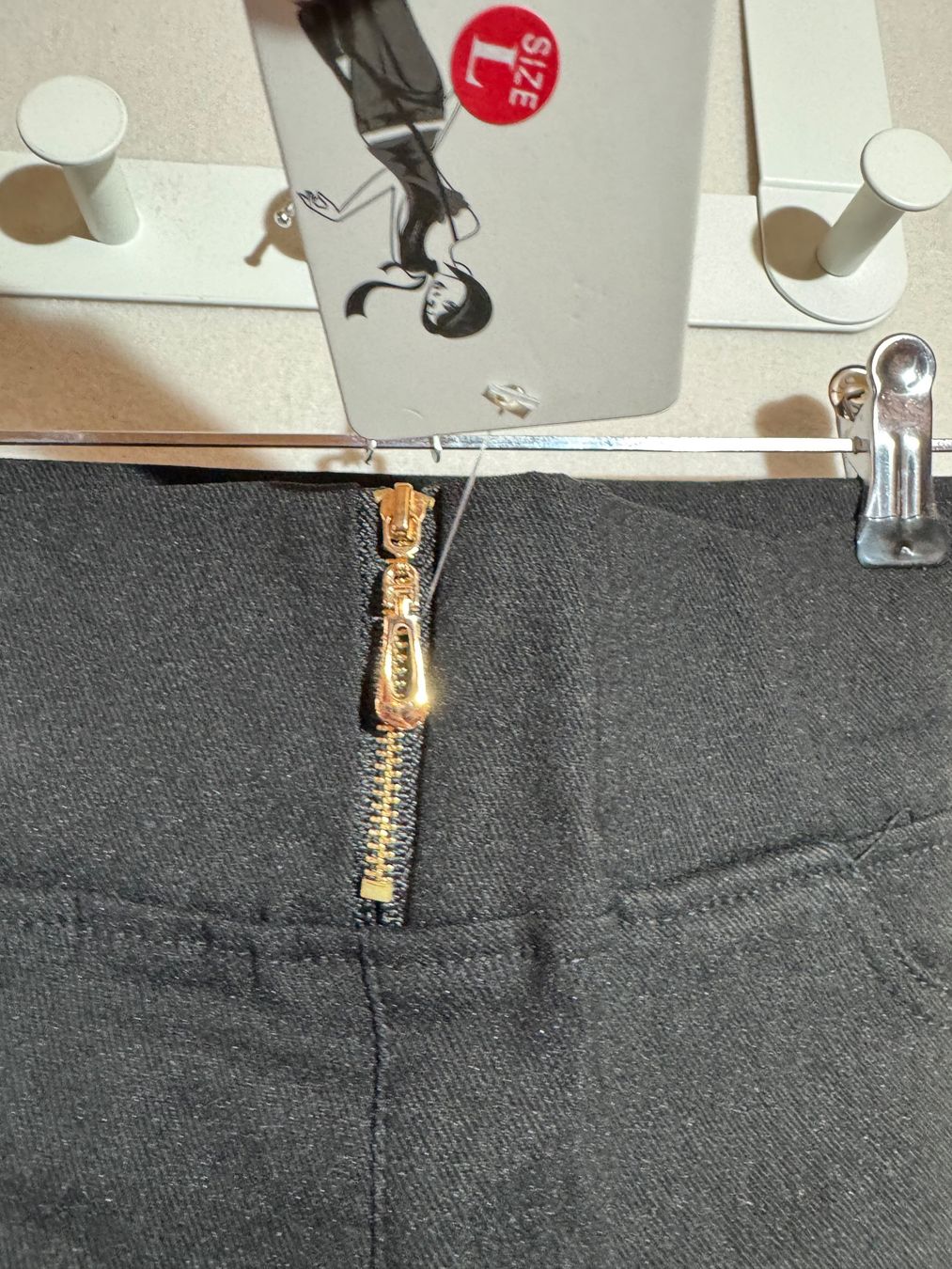 Pantalons: Schwarze Hose ca Gr. S – Neuf avec emballage d'origine à Grosswangen par second_hand_dress 2