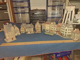 H0 Häuser Konvolut Altstadt Fachwerkhäuser + LKW
