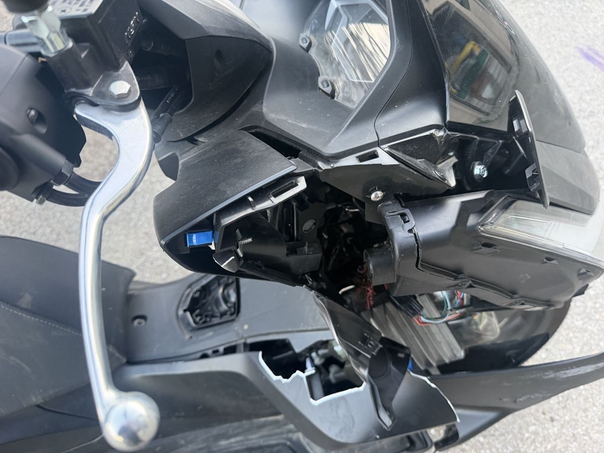 Honda Scooter: HONDA PCX 125 i ABS – Difettoso da Lausanne venduto da Jovanni 8