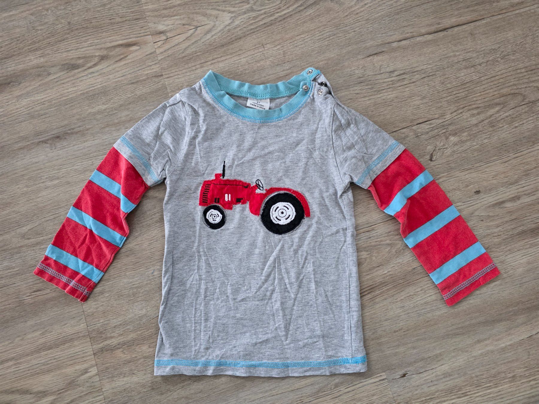 Lotti & Set di vestiti: 4 Langarmshirts in Grösse 98 – Usato da Meiringen venduto da tma_2 1