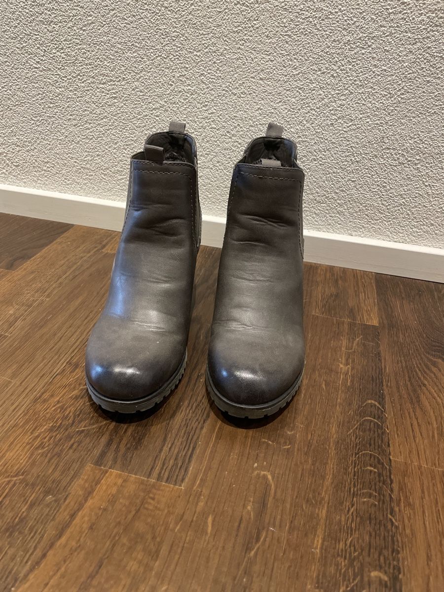 Graceland Scarpe da donna: Graue Stiefeletten von Graceland – Usato da Schmitten FR venduto da Monei19 1