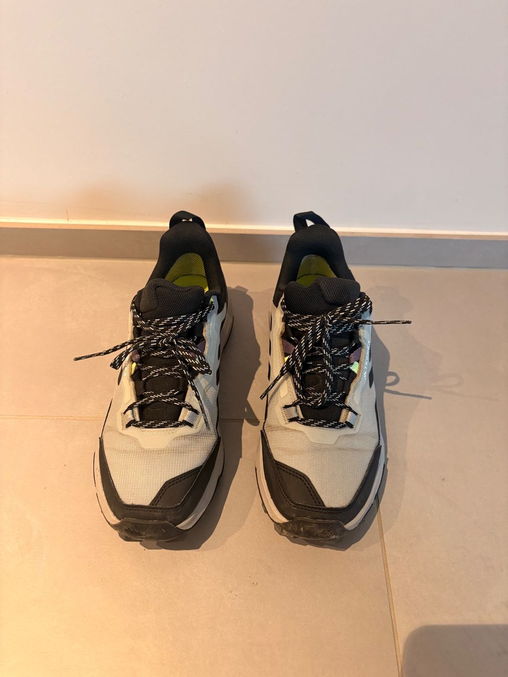 Adidas Scarpe da donna: Adidas Trekkingschuhe Damen – Usato da Horw venduto da esjoeberg 1