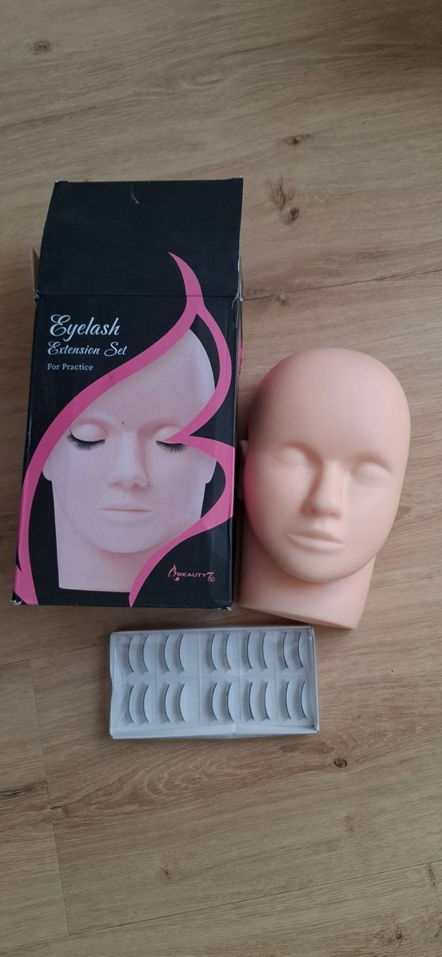 Make-up: Wimpernverlängerung Starter Set (Eyelash Extensions Kit) – Gebraucht aus Suhr von Msess