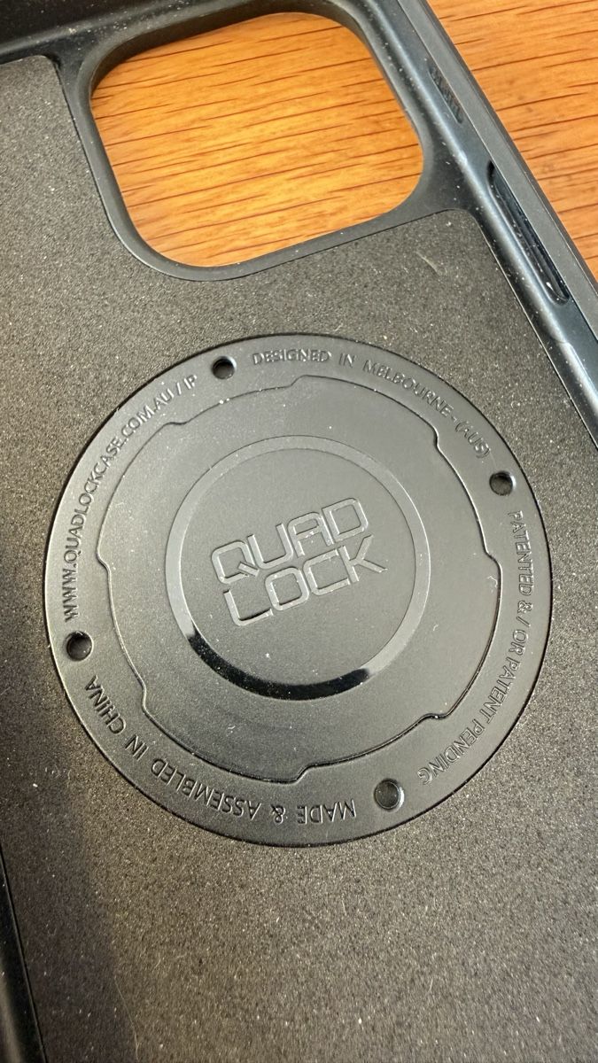 Quad Lock Covers & Schutzfolien: QUADLOCK Handyhülle iPhone 16 Pro Max – Neu (gemäss Beschreibung) aus Grub SG von Crispin1990 1