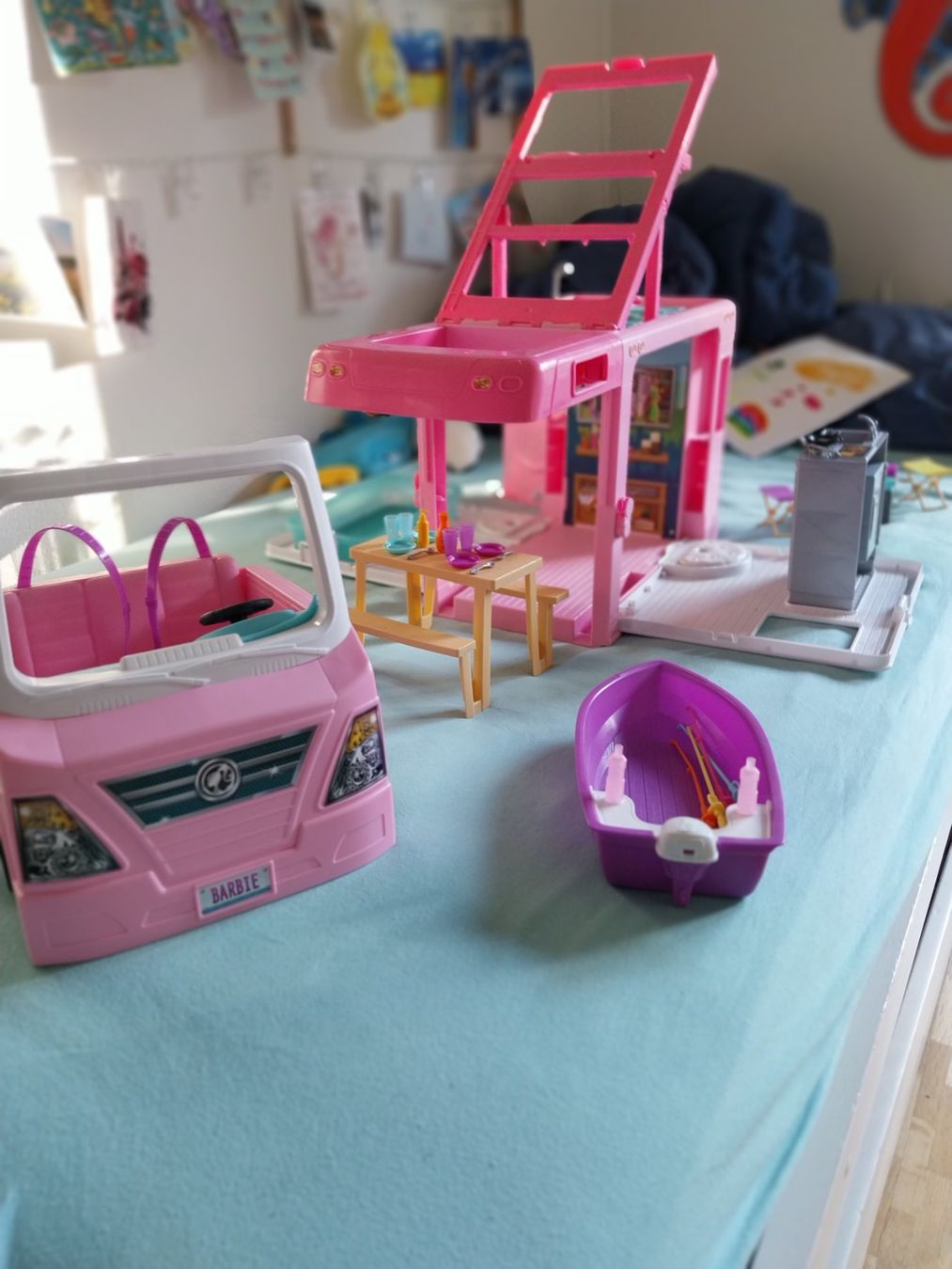 Barbie Case e mobili per bambole: Barbie 3-in-1 Super Abenteuer-Camper – Usato da Bern venduto da Epaddelw 1