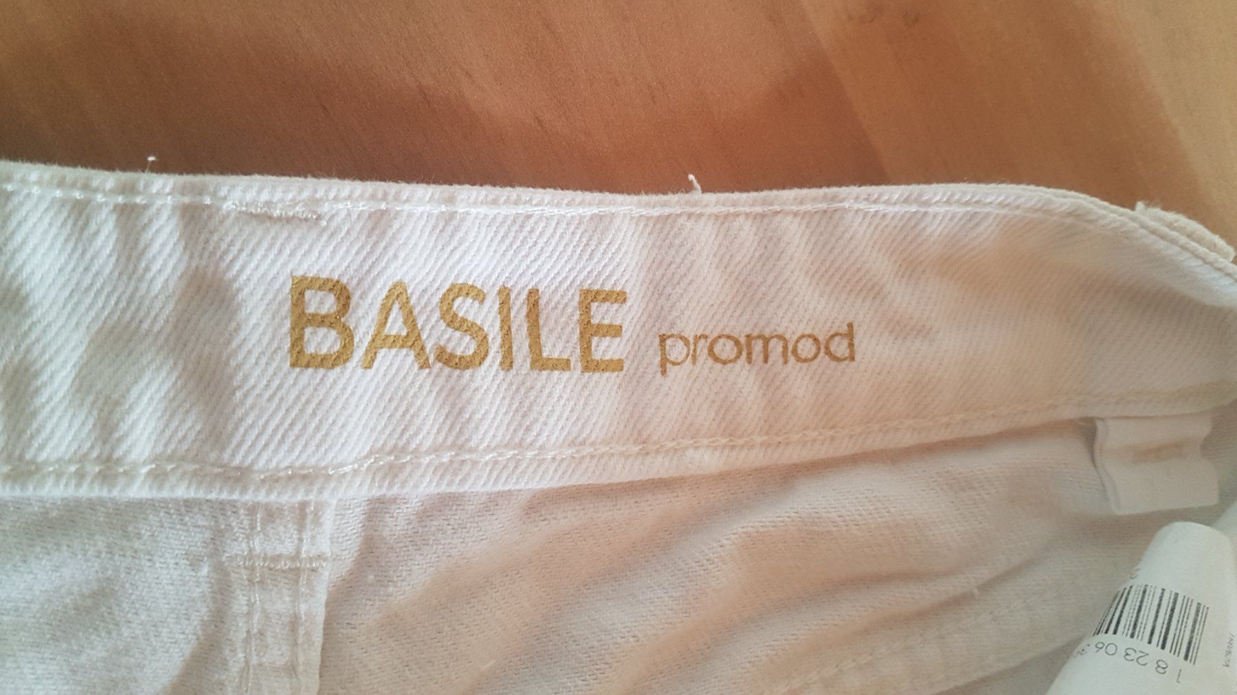 Promod Jeans: Pantalon jeans taille 32 marque Promod – Usato da Villiers venduto da san_jn5w 3
