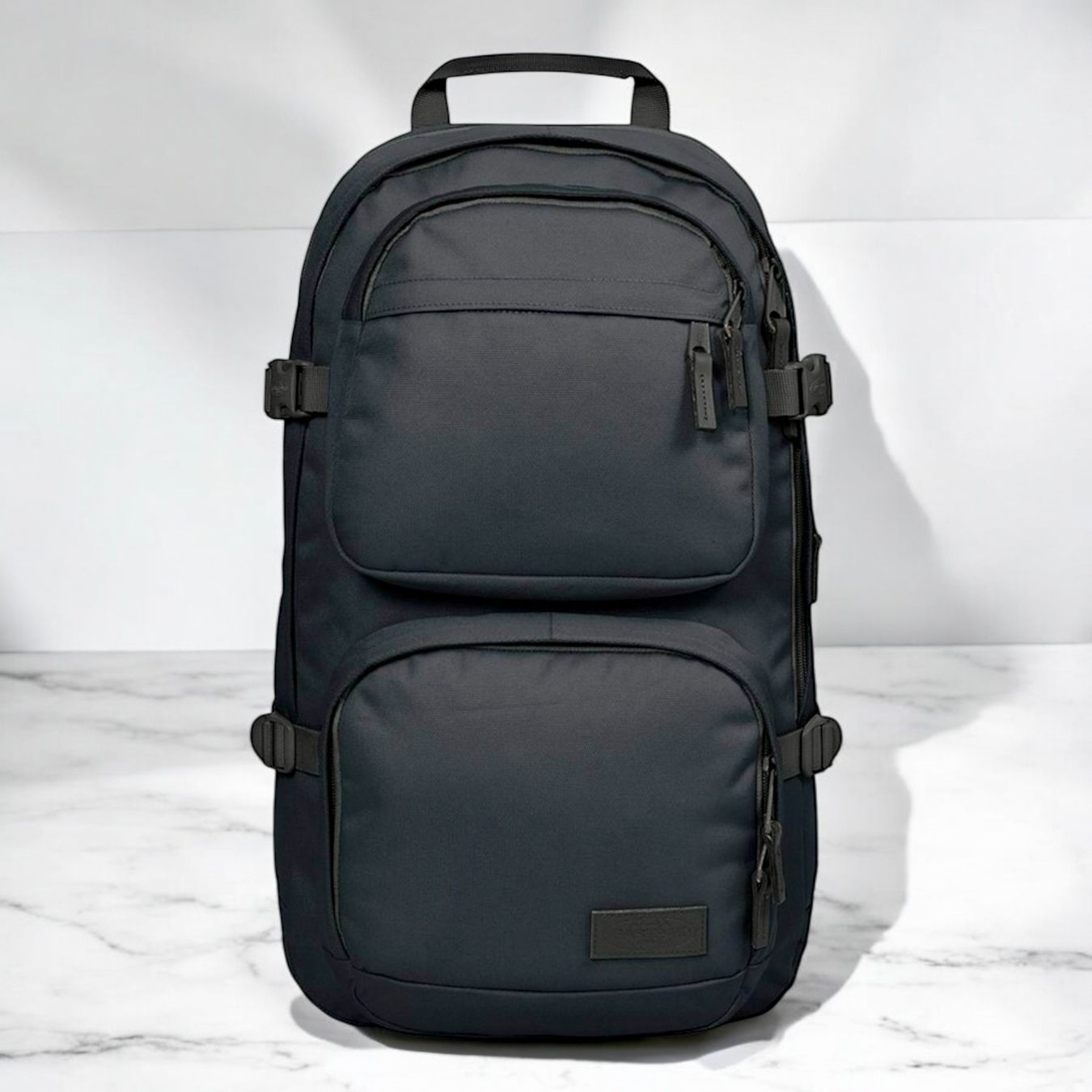 Eastpak Rucksäcke: Sac à dos Eastpak HUTSON/CORE noir – Gebraucht aus Morges von Auct
