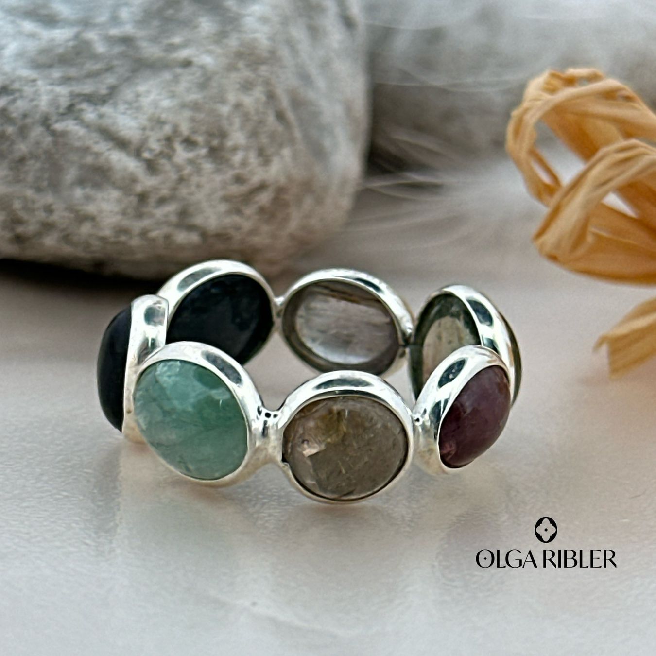 Olga Ribler Bagues: Spaghetti-Ring Regenbogen-Mondstein Grösse 60 – Neuf (Voir description) à Luzern par Schmuckoutlet 2