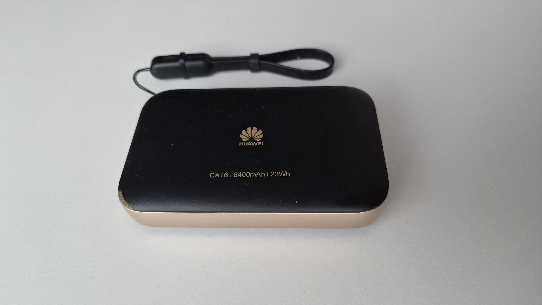 Huawei Modem & Router: Huawei CAT6 Mobile WLAN Router 6400 mAh – Usato da Zürich venduto da Gruezi_8046 3