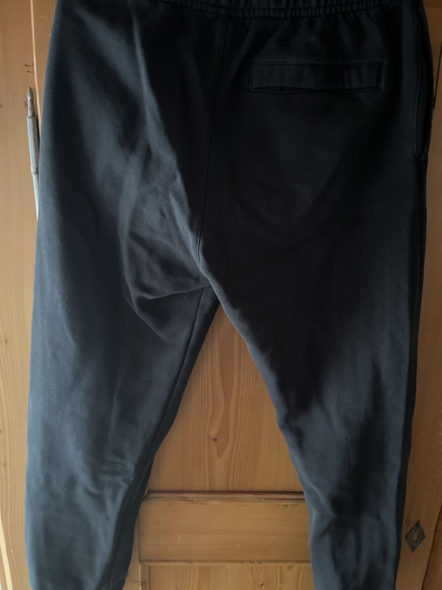 Nike Pantalons: Nike Trainerhosen – D'occasion à Arlesheim par lib_9plq 1