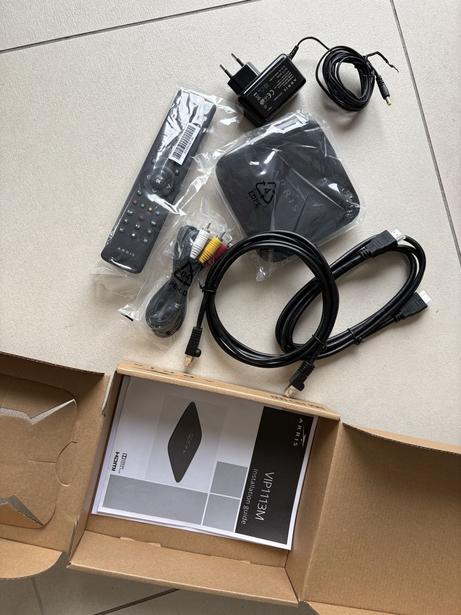 Récepteurs: ARIS VIP113M Set-Top TV Box – D'occasion à Meisterschwanden par moritz378
