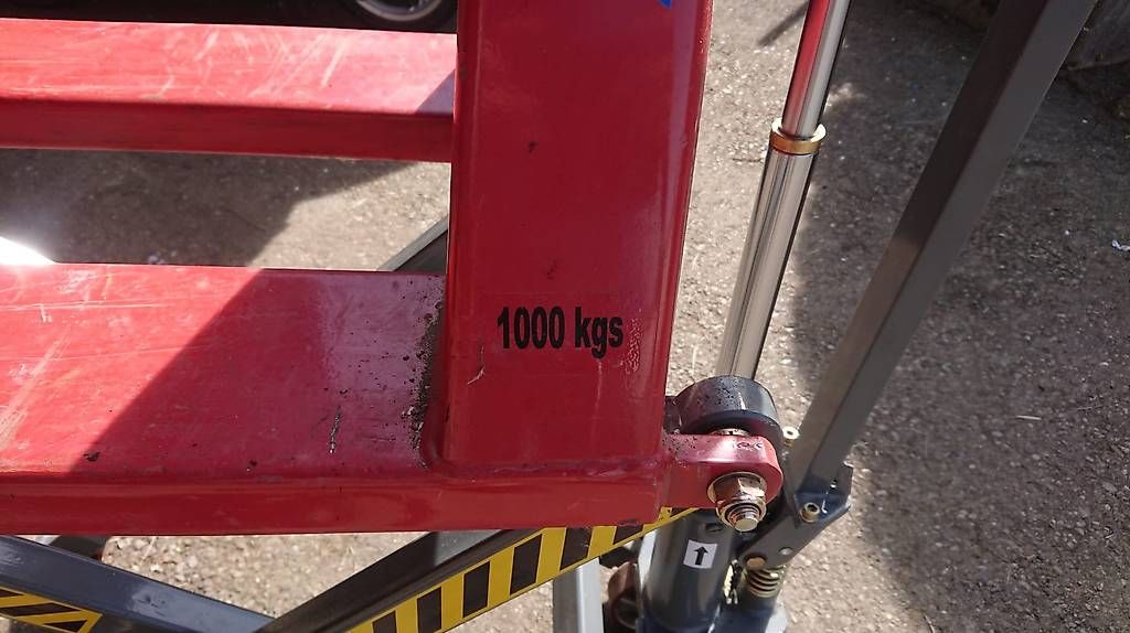 Carrelli elevatori e a forche: Scherenhubwagen 1000kg – Usato da Bazenheid venduto da werni369 3