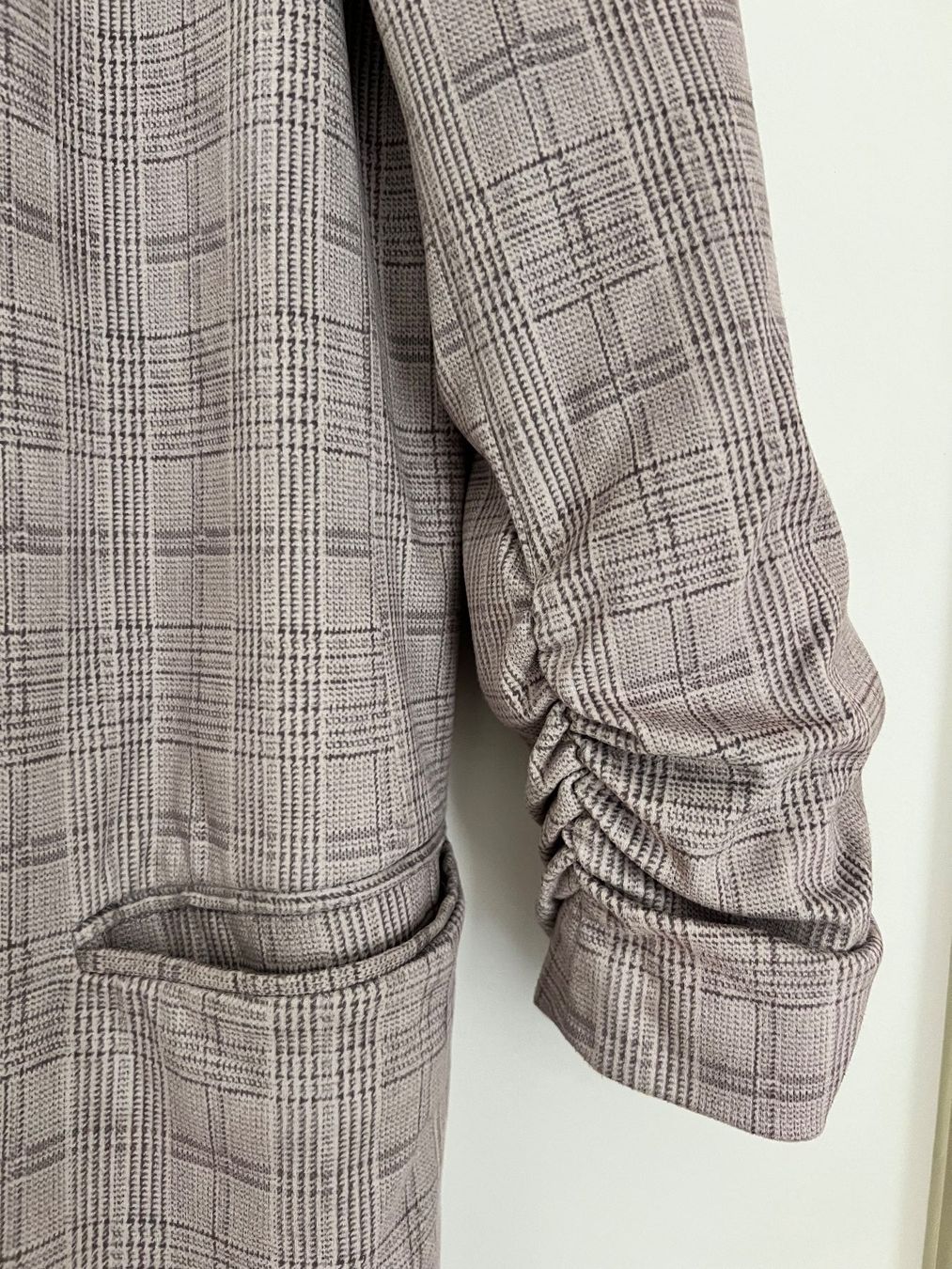 Ensembles & Tailleurs: Karierter Zara Blazer Grau Gr. M – D'occasion à Zürich par lexi_alex 2